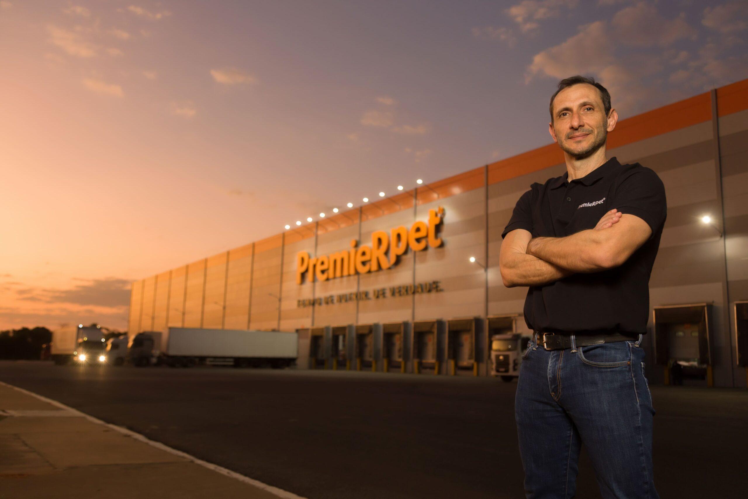 Equipe da PremieRpet e a certificação LEED do complexo fabril.